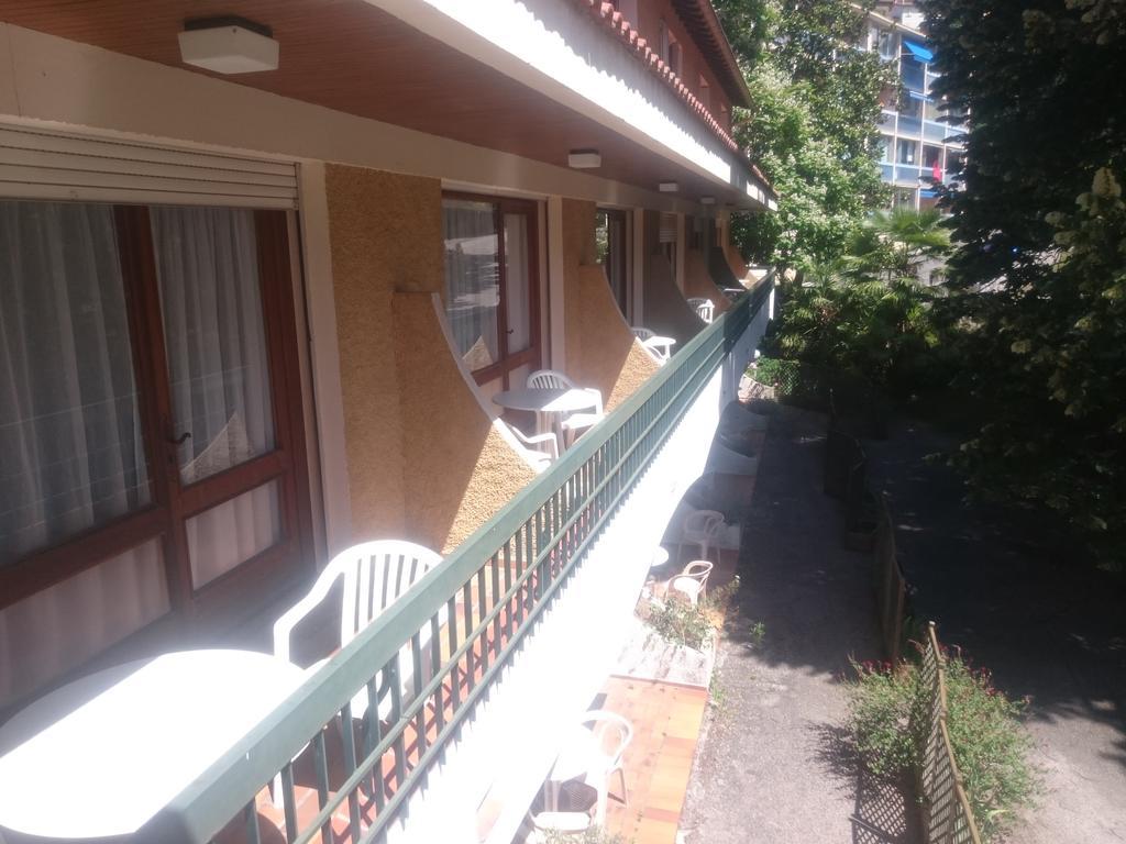 Hotel Le Mas Fleuri แวร์เนต์-เลส์-บานส์ ภายนอก รูปภาพ