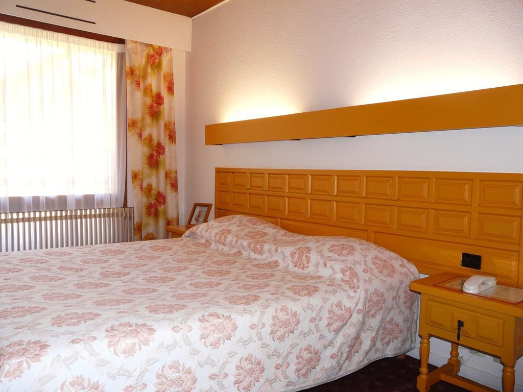 Hotel Le Mas Fleuri แวร์เนต์-เลส์-บานส์ ภายนอก รูปภาพ