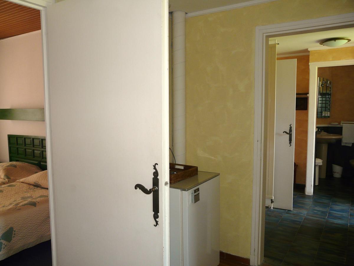 Hotel Le Mas Fleuri แวร์เนต์-เลส์-บานส์ ภายนอก รูปภาพ