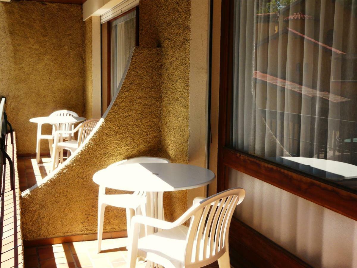 Hotel Le Mas Fleuri แวร์เนต์-เลส์-บานส์ ภายนอก รูปภาพ